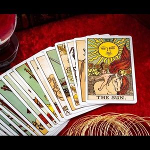 TAROT READING.